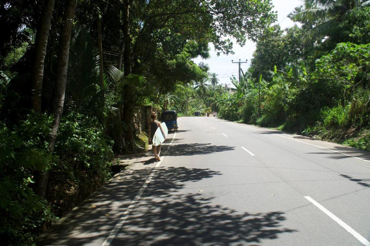 Into The Blue - Yoga Included & Walk To 3 Beaches Tangalle Exterior photo