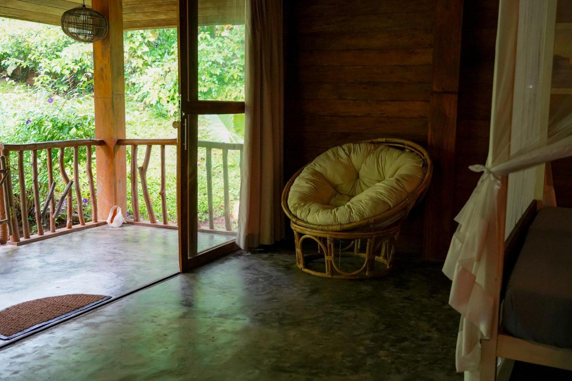 Into The Blue - Yoga Included & Walk To 3 Beaches Tangalle Exterior photo