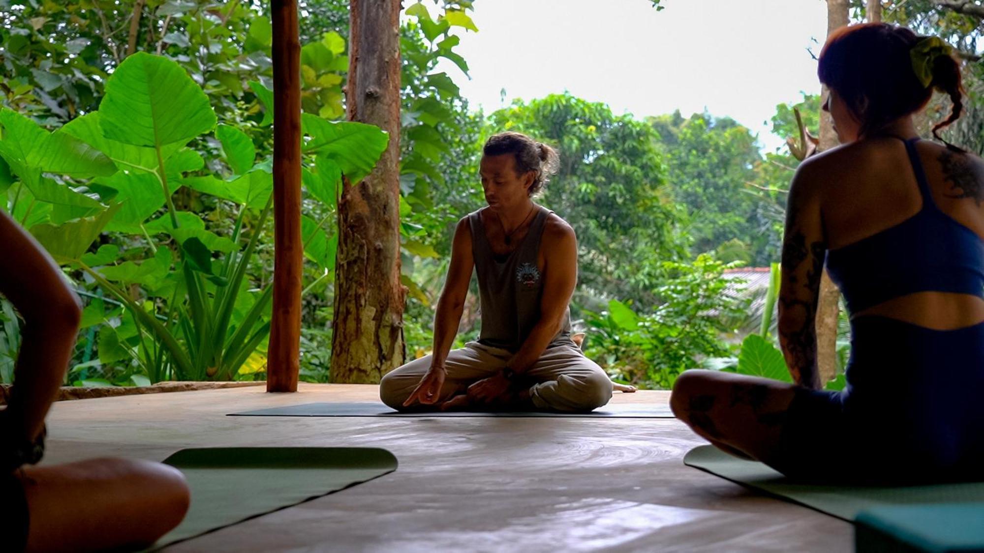Into The Blue - Yoga Included & Walk To 3 Beaches Tangalle Exterior photo