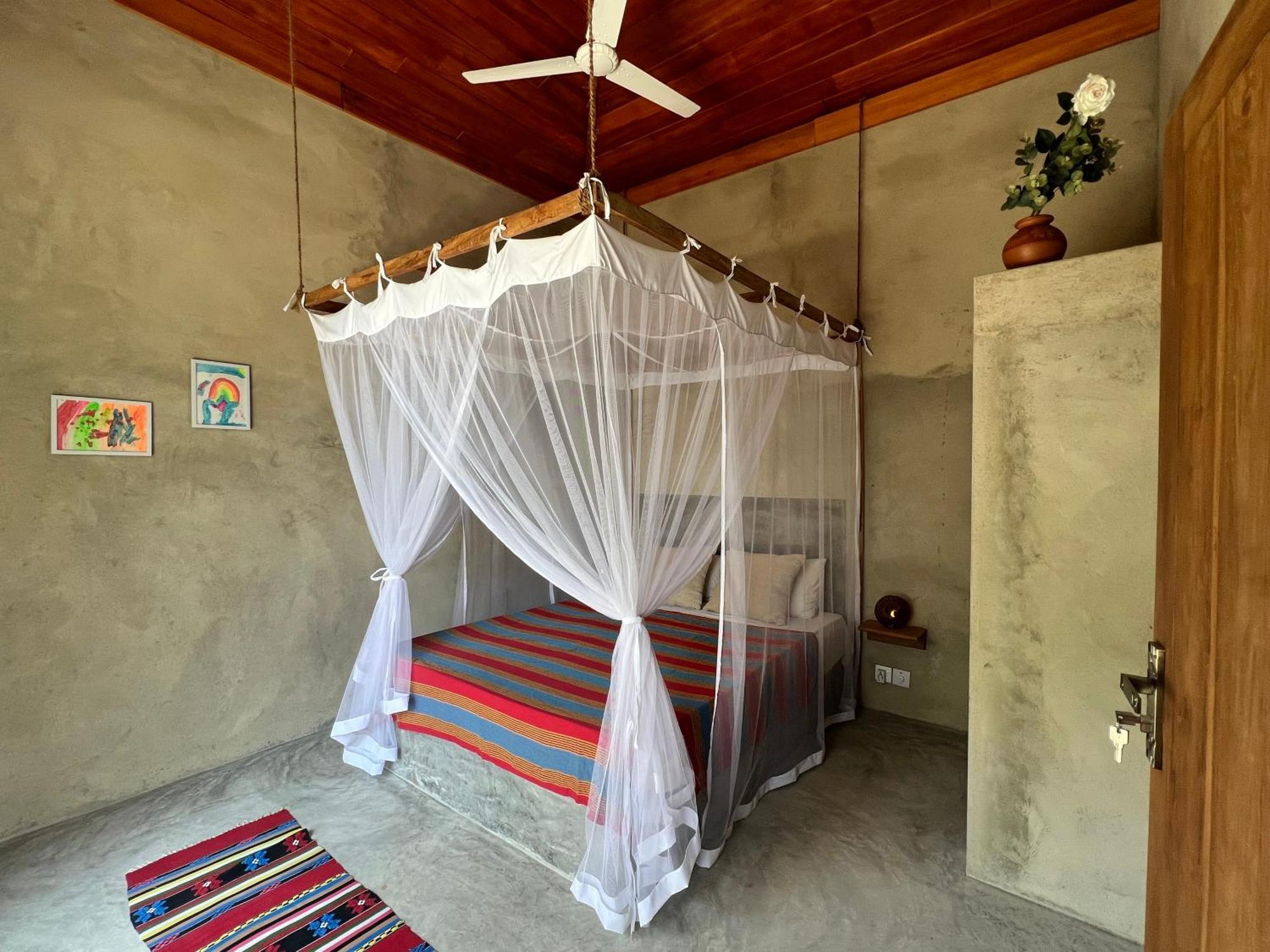 Into The Blue - Yoga Included & Walk To 3 Beaches Tangalle Exterior photo